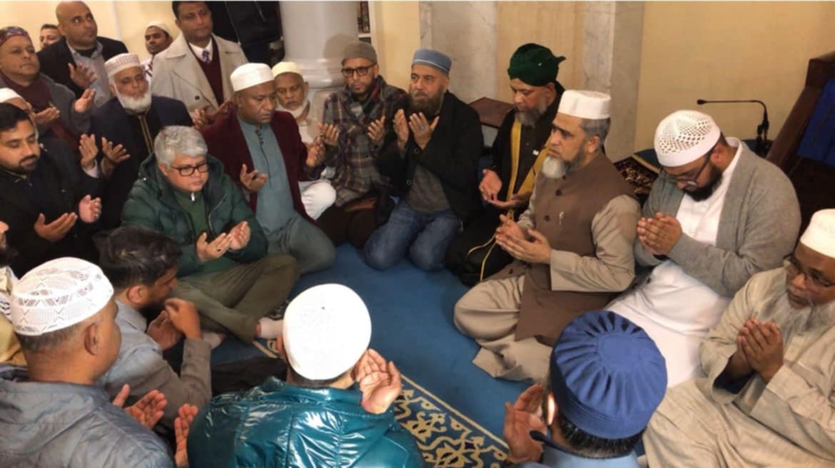 লন্ডনে খালেদা জিয়ার রোগ মুক্তি কামনায় খতমে কুরআন ও দোয়া অনুষ্ঠিত 
